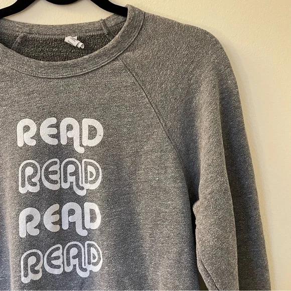 Piper and Ivy | Gray “Read” Sweatshirt | Size Medium - Picture 5 of 10